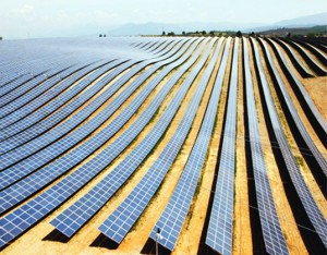 Enfinity’s Beautiful Les Mées Solar Plants Are Capable of Powering 9,000 Homes