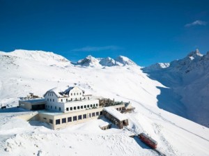 Switzerland’s Berghotel Muottas Muragl is the First Energy-Plus Hotel in the Alps